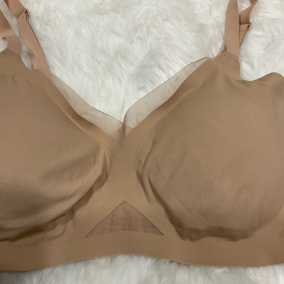 Honeylove Nude Seamless Liftwear Crossover Bra - Picture 4 of 11
